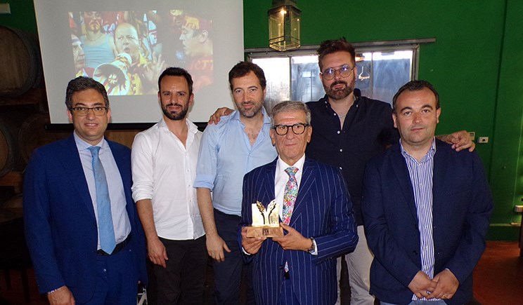 I Demos scoprono le carte del Comedy Festival: consiglieri comunali pagati e artisti superpagati