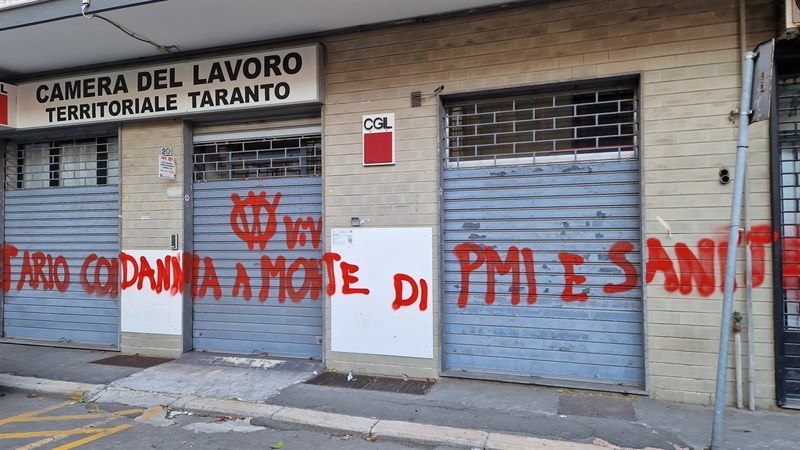 Attacco No Vax alla Camera del Lavoro CGIL di Taranto