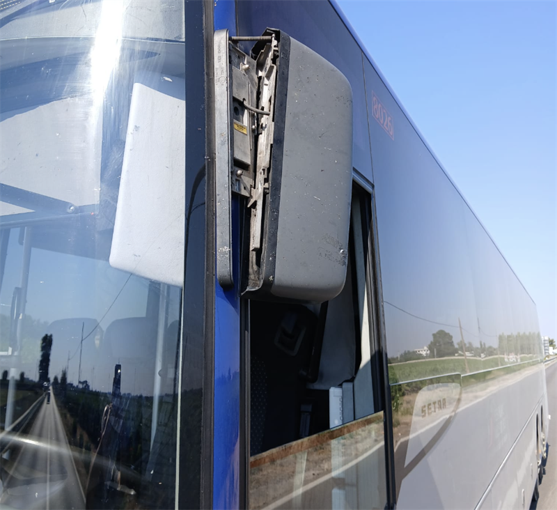 Paura sul pullman di linea con passeggeri a bordo