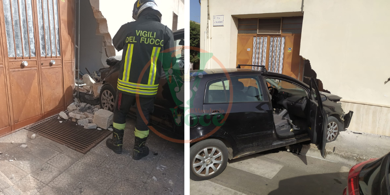 Per evitare l'incidente sfonda il muro di un'abitazione: conducente all'ospedale