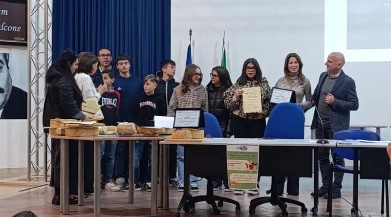 "Abbattiamo i muri, costruiamo i ponti", i premiati del Falcone Del Prete