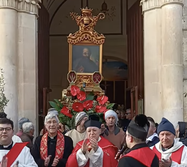Gl'insegnamenti del pellegrinaggio dell'acqua e degli alberi 