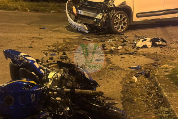 Moto contro auto, motociclista manduriano in codice rosso trasferito a Taranto