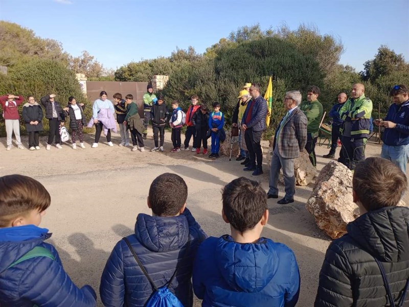 La festa dell’albero con le contraddizioni del sindaco e di Legambiente