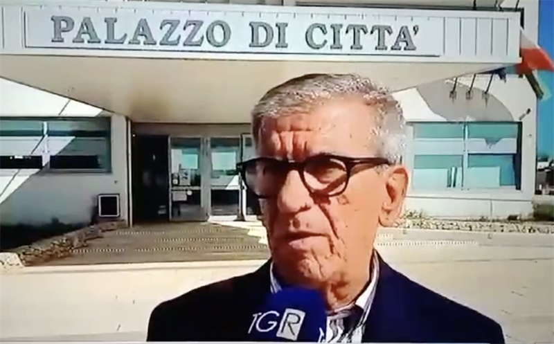 Il sindaco Gregorio Pecoraro