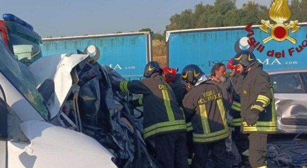 Tragedia dopo la laurea della figlia: muoiono due coniugi pugliesi