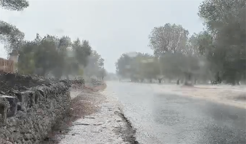 Dopo il caldo arriva la grandine sulla costa manduriana IL VIDEO