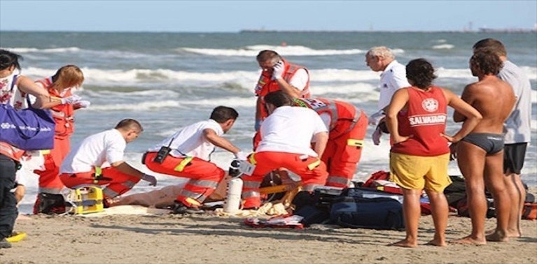 Morte improvvisa di un 50enne sulla spiaggia di Campomarino