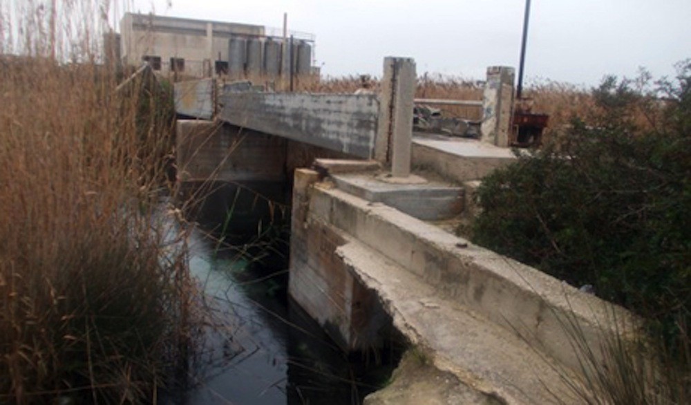 Ecomostro sul fiume Chidro